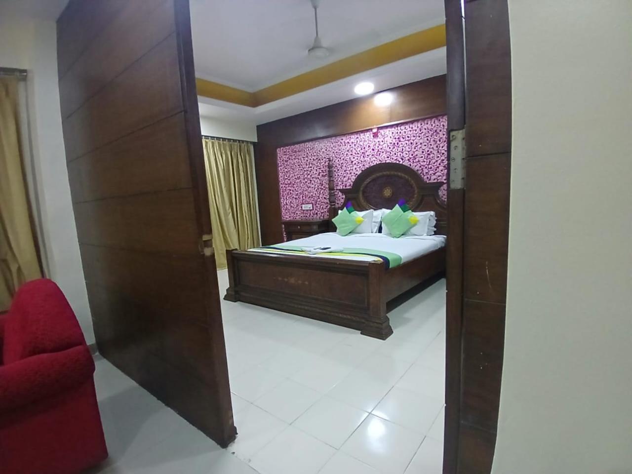 Blossoms Room The Plaza-Luxury Collection- Lakdikapul Haiderabad Buitenkant foto