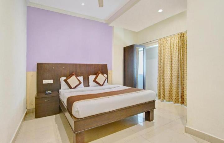 Blossoms Room The Plaza-Luxury Collection- Lakdikapul Haiderabad Buitenkant foto